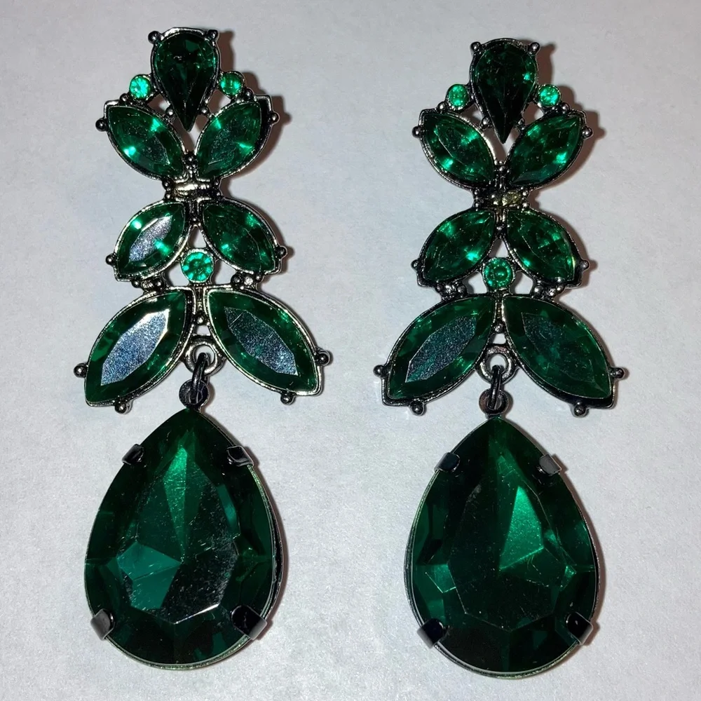 Express Emerald Green Earrings, Express Earrings, Express Jewelry, St. Patrick’s - Picture 6 of 11